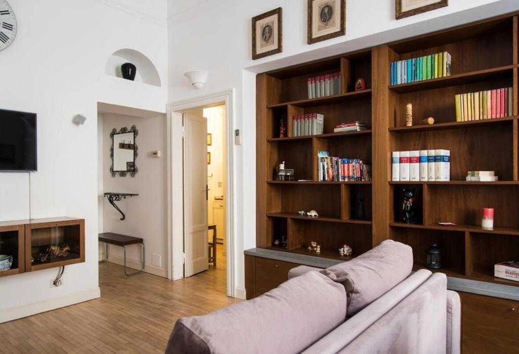 Joivy Classic Flat Near Basilica Di Sant'Ambrogio Apartment Milan Luaran gambar