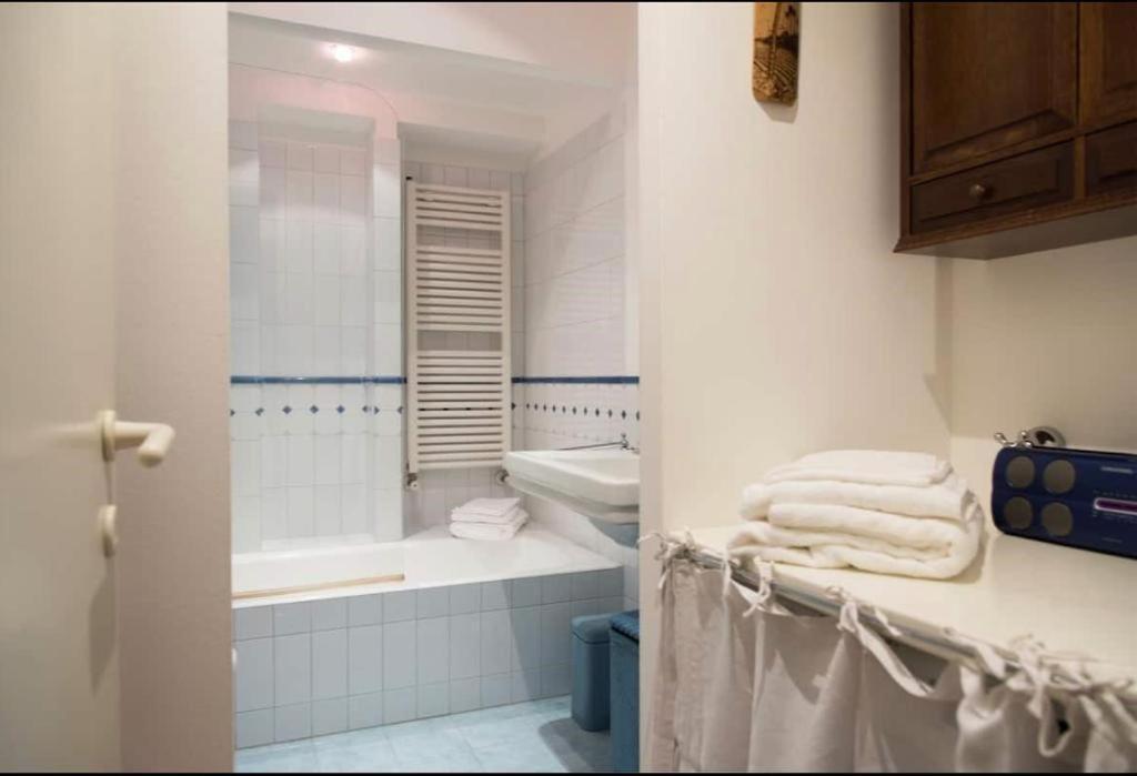 Joivy Classic Flat Near Basilica Di Sant'Ambrogio Apartment Milan Luaran gambar